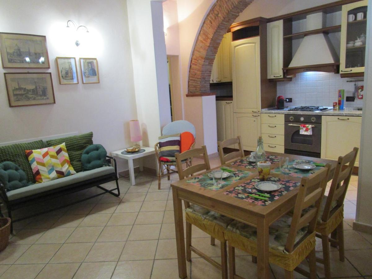 Apartamento Il Piccolo Eden - Private Garden Livorno Exterior foto