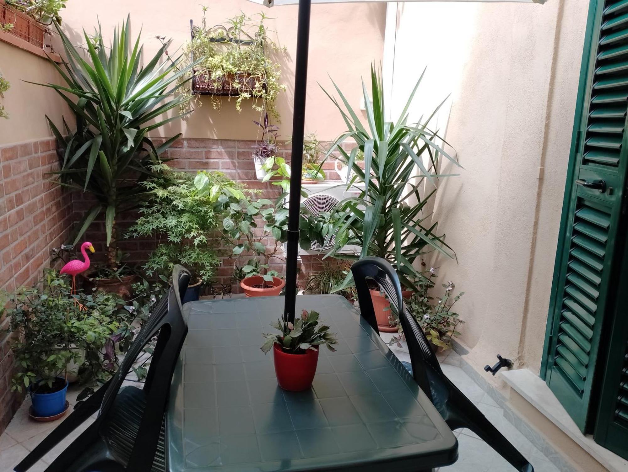 Apartamento Il Piccolo Eden - Private Garden Livorno Exterior foto